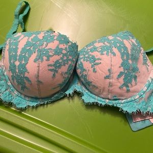 Victoria’s Secret Dream Angels Lined Demi Bra